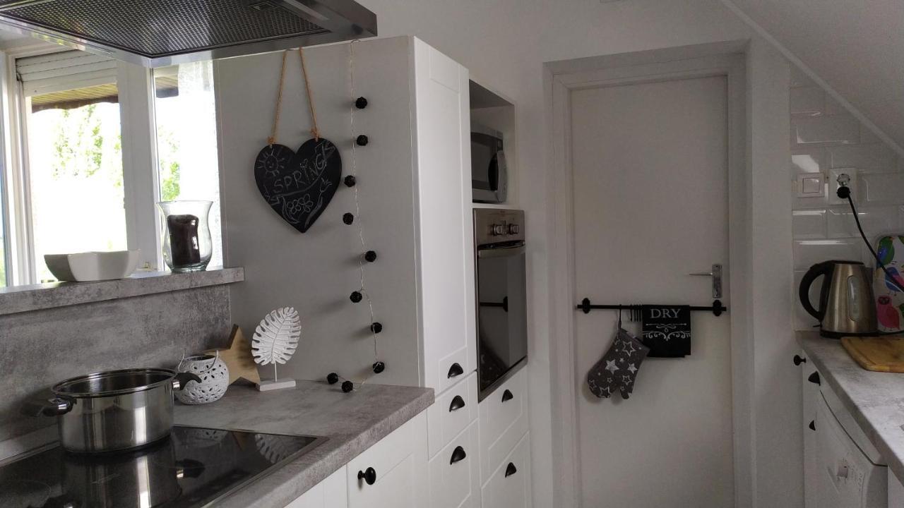 Leander Apartman Balatonlelle Zewnętrze zdjęcie