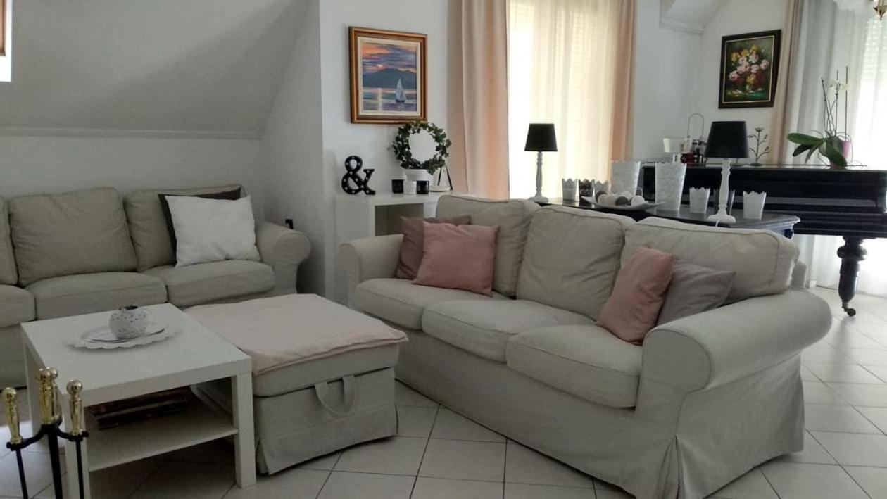 Leander Apartman Balatonlelle Zewnętrze zdjęcie
